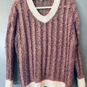 Spring Dusty Rose Cable-Knit V-Neck Sweater with Cream Trim